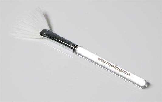 Fan Masque Brush